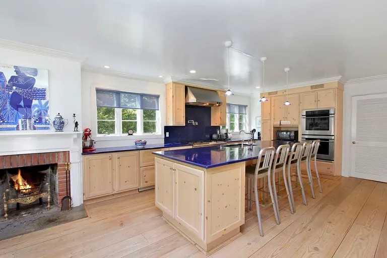 New York City Real Estate | View 32 Bay Road | Chef's Kitchen | View 8