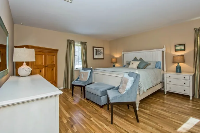 New York City Real Estate | View 21 Great Circle  Drive | Master Bedroom | View 5