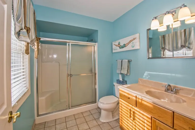 New York City Real Estate | View 21 Great Circle  Drive | Master Bathroom | View 8