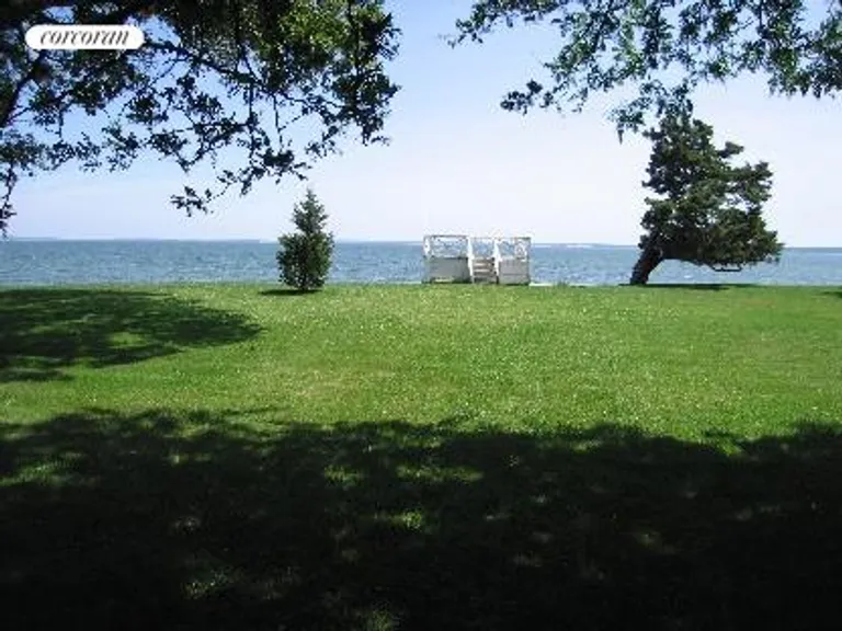 New York City Real Estate | View 550 & 430 Great Peconic Bay Blvd | room 6 | View 7