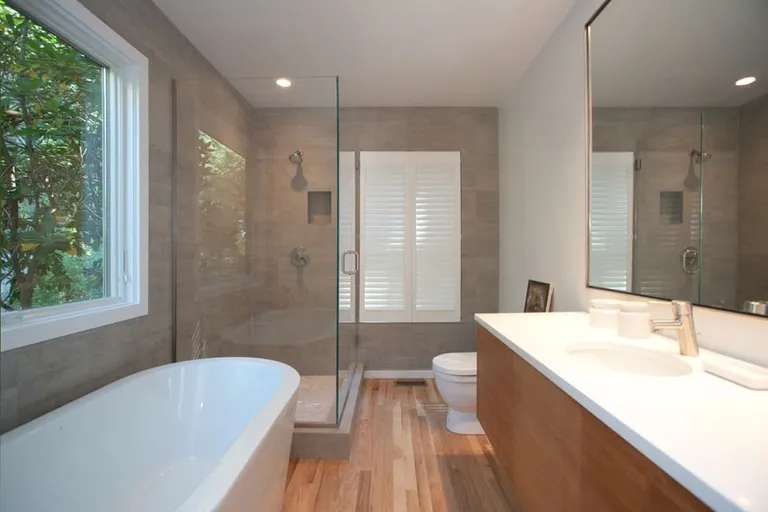 New York City Real Estate | View 17 Harbor Watch Court | master bathroom | View 14