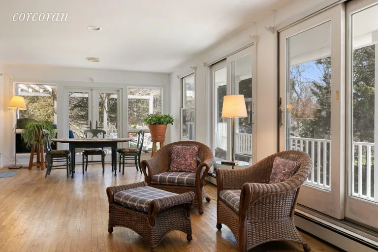 New York City Real Estate | View 12 Shepherds Ln | room 4 | View 5