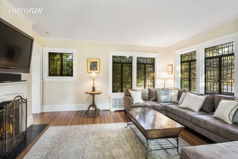 New York City Real Estate | View 167 Oneck Lane | room 4 | View 5