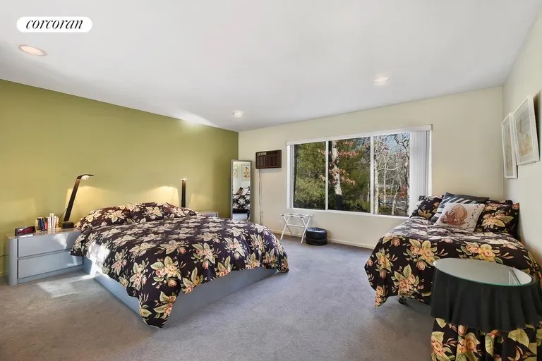 New York City Real Estate | View  | Guest bedroom (1 of 5 guest rooms) | View 15