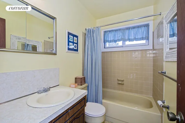 New York City Real Estate | View  | Full Bathroom | View 5