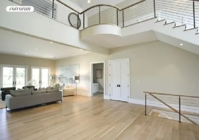 New York City Real Estate | View  | entry hall | View 3