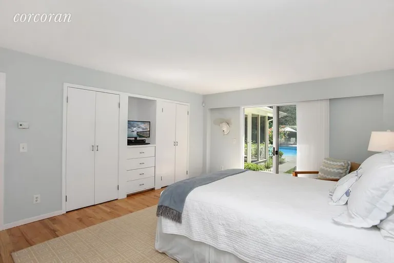 New York City Real Estate | View 40 Old Main Road | Master Bedroom | View 7