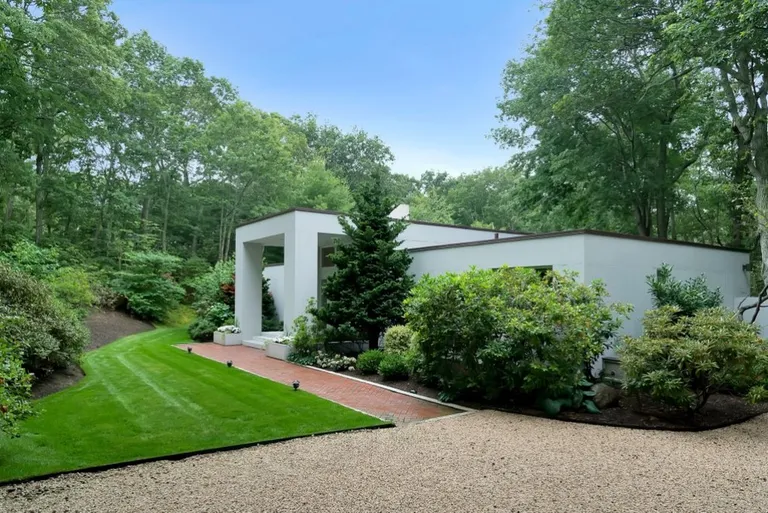 New York City Real Estate | View 27 North Hollow Drive | Hamptons Escape | View 19