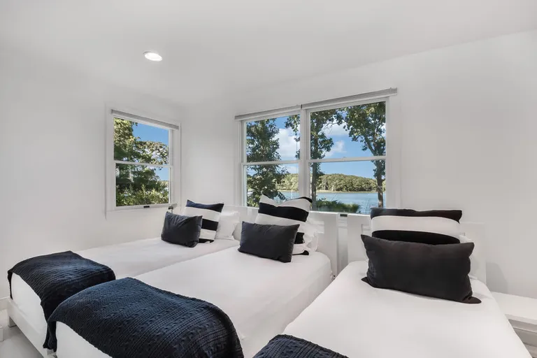 New York City Real Estate | View 27 Bay Shore Drive | room 12 | View 13