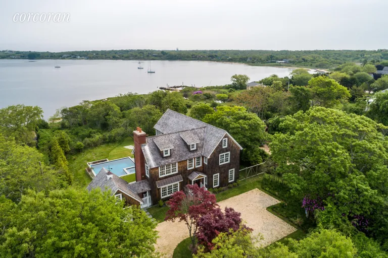 New York City Real Estate | View 50 Old West Lake Dr | 4 Beds, 4.5 Baths | View 1