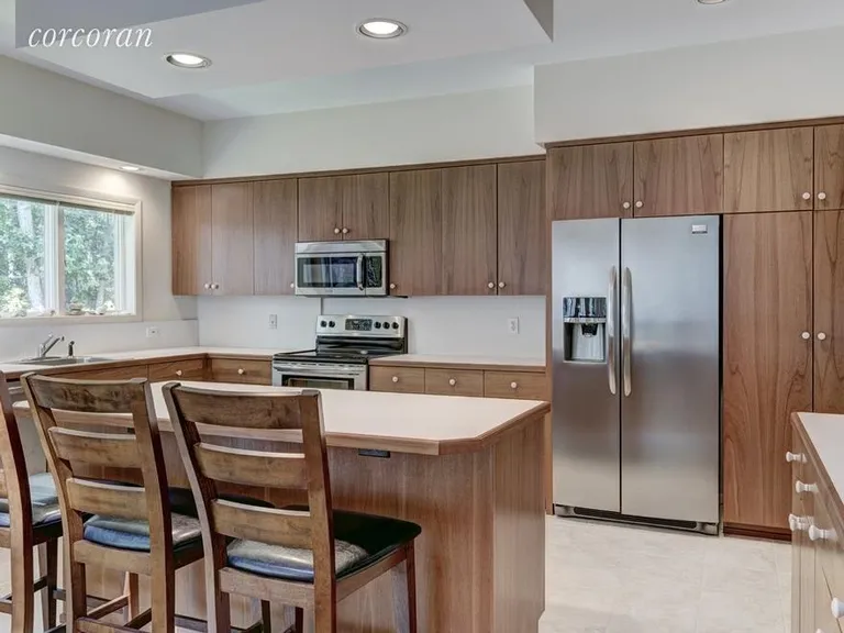 New York City Real Estate | View 17 Crescent Way | kitchen with breakfast bar | View 6