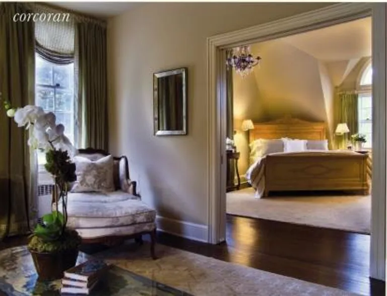 New York City Real Estate | View 20 Linden Lane | Master Bedroom Suite | View 6