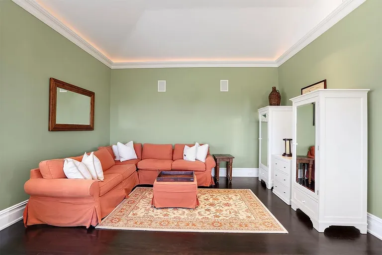 New York City Real Estate | View  | guest bedroom sitting area | View 12