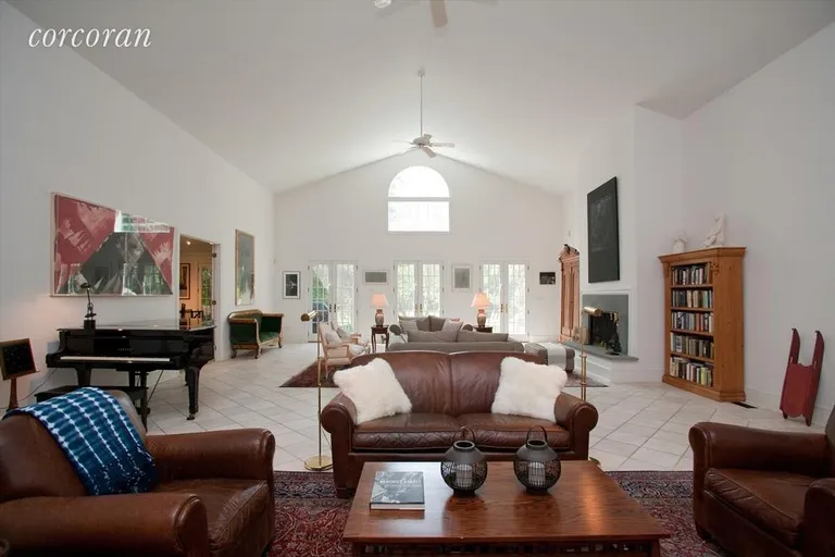 New York City Real Estate | View 1020 Head of Pond Rd | room 1 | View 2