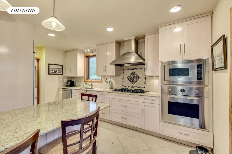 New York City Real Estate | View 4 Shetland Court | Fully renovated eat in kitchen | View 3
