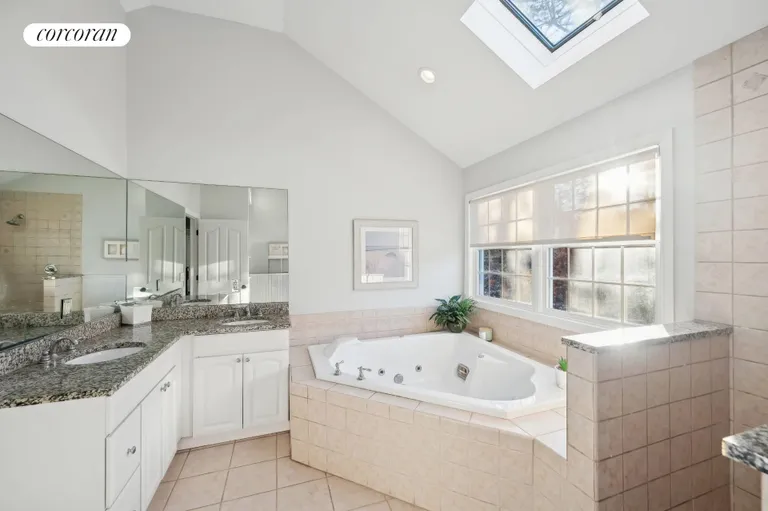 The Hamptons Real Estate | View 47 Bathing Beach Road | room 16 | View 17