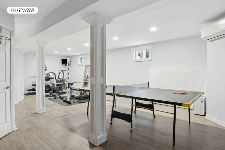 The Hamptons Real Estate | View 47 Bathing Beach Road | room 23 | View 24