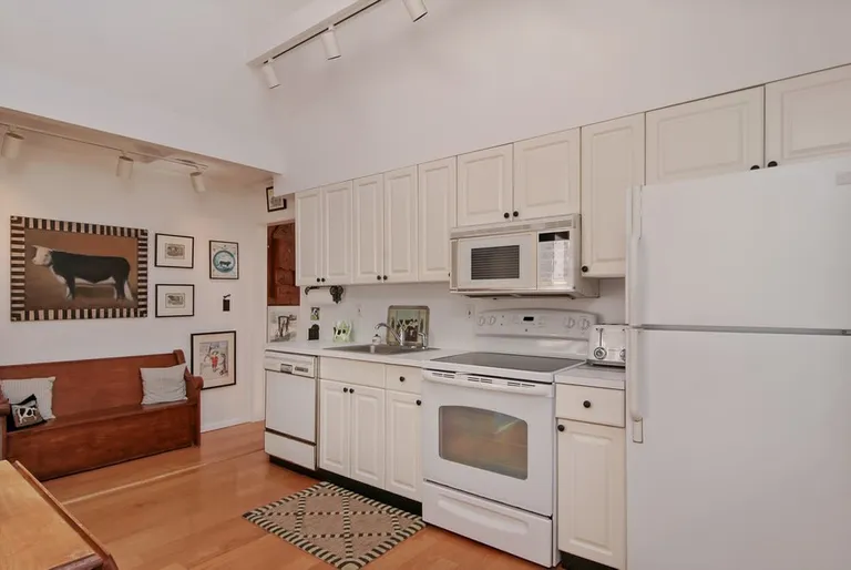 New York City Real Estate | View 29 East Brander Parkway | Kitchen | View 6