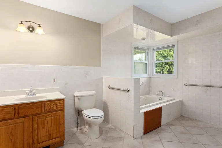 New York City Real Estate | View  | Bathroom | View 6