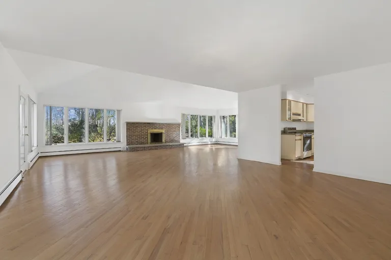 New York City Real Estate | View  | Bright, Open Floor Plan w/Hardwood Floors Throughout | View 4