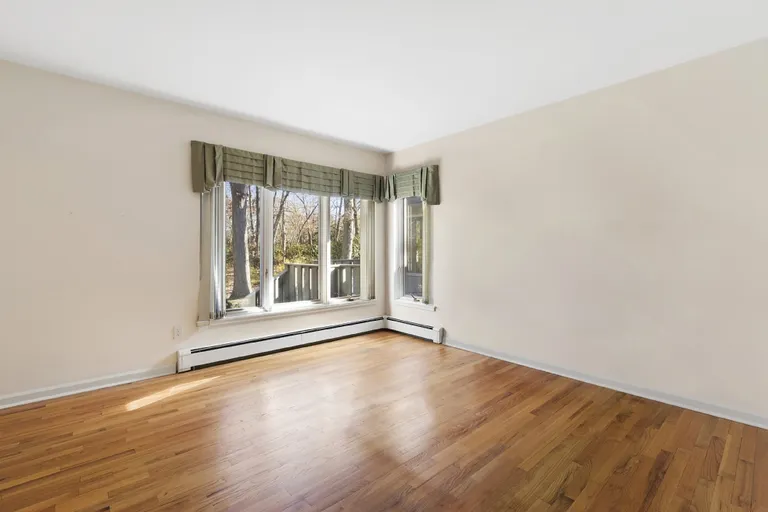 New York City Real Estate | View  | Spare Bedroom or Office | View 7