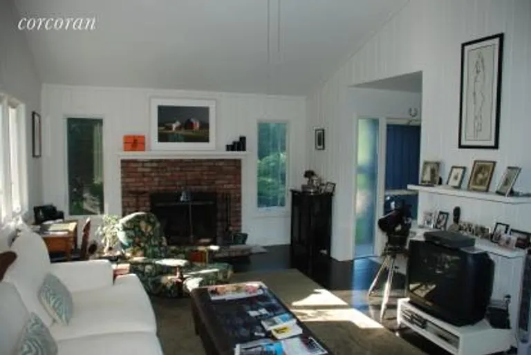 New York City Real Estate | View 334 Kings Point Road | living room | View 3