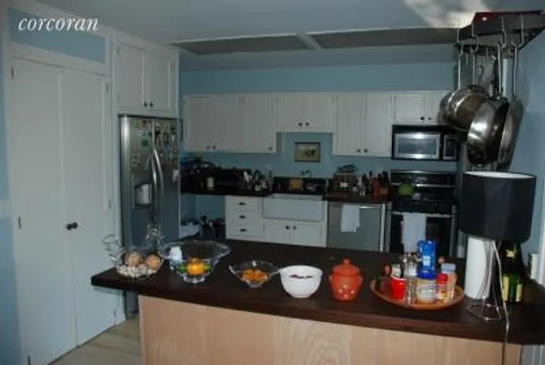 New York City Real Estate | View 334 Kings Point Road | kitchen | View 4