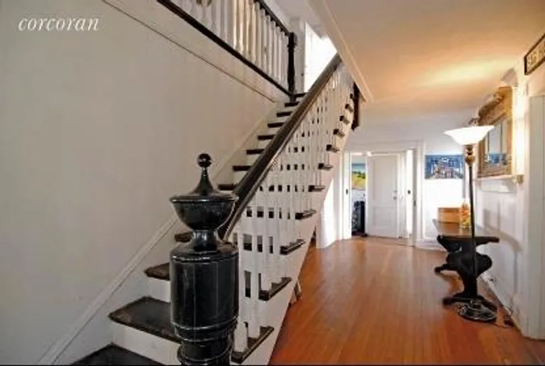 New York City Real Estate | View 1 Shorewood Court | room 7 | View 8
