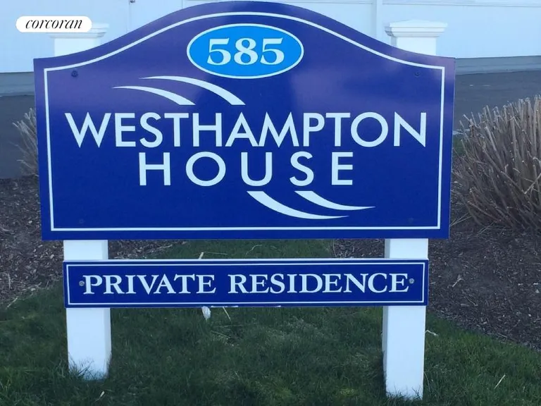 New York City Real Estate | View 585 Dune Road, Westhampton House, | 1 Bed, 1 Bath | View 1