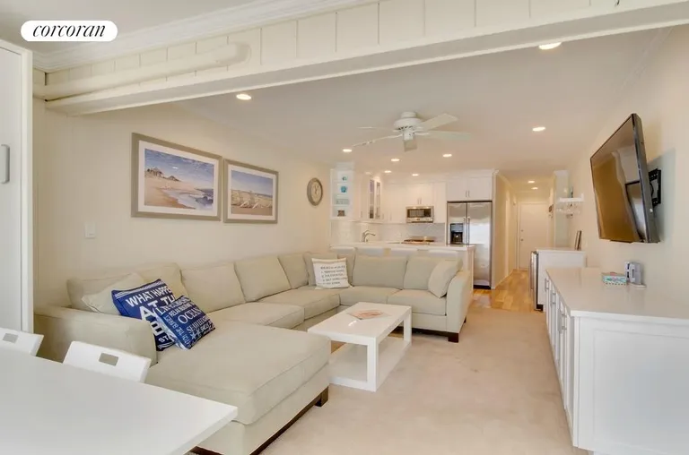 New York City Real Estate | View 585 Dune Road, Westhampton House, | room 1 | View 2
