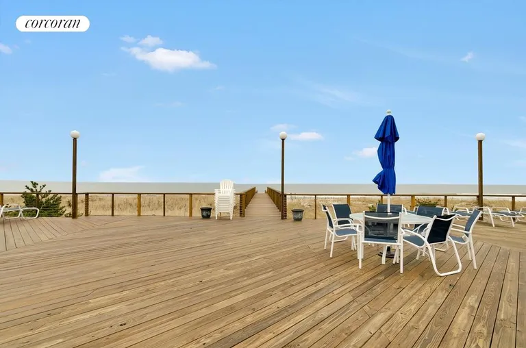 New York City Real Estate | View 585 Dune Road, Westhampton House, | room 11 | View 12