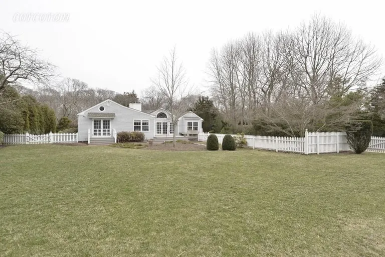 New York City Real Estate | View Quogue | Middle Lawn | View 19