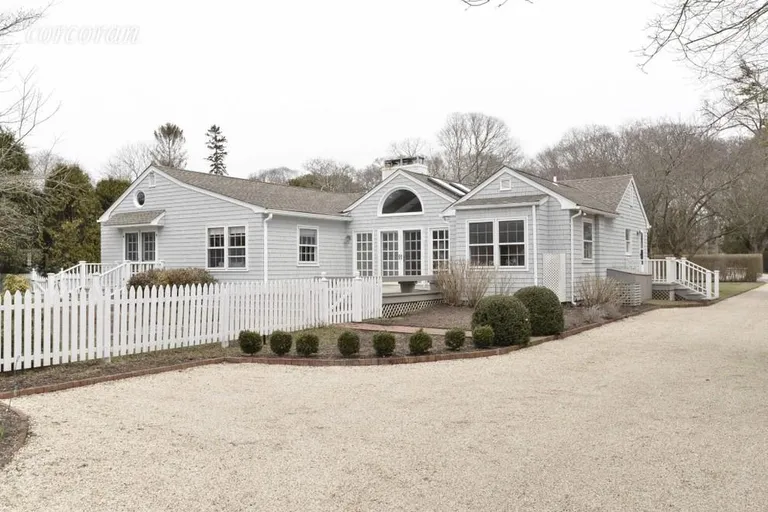 New York City Real Estate | View Quogue | Side Entry to Kitchen | View 20