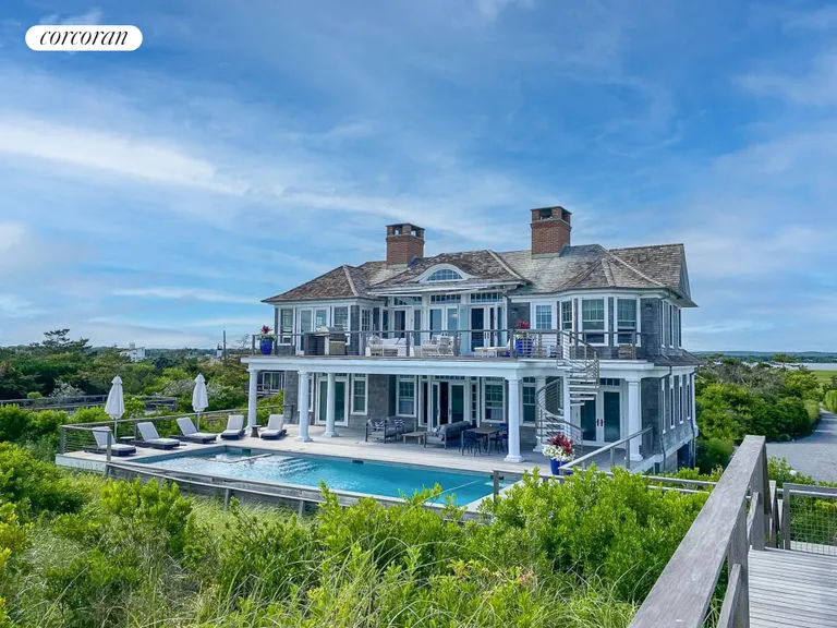 New York City Real Estate | View 202 Dune Road | 4 Beds, 3 Baths | View 1