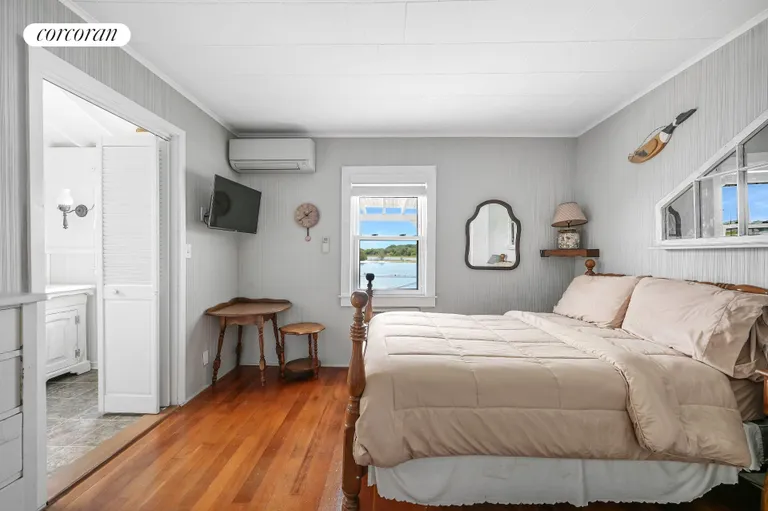 New York City Real Estate | View 286 Towd Point Road | room 13 | View 14