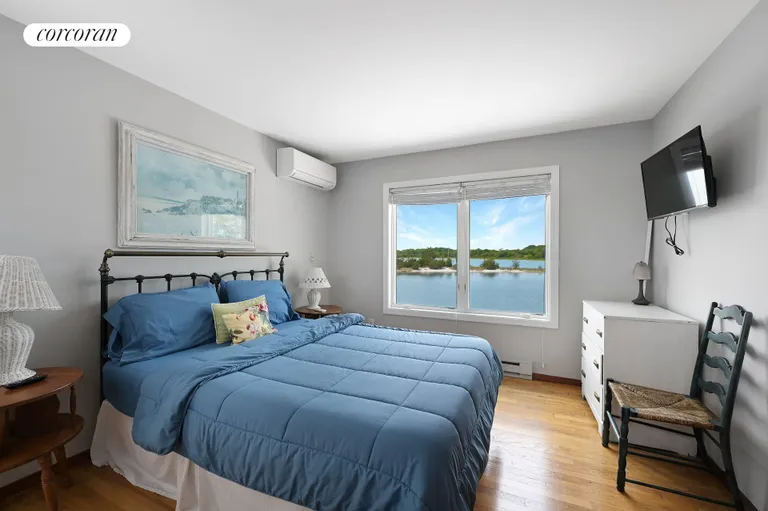 New York City Real Estate | View 286 Towd Point Road | room 15 | View 16
