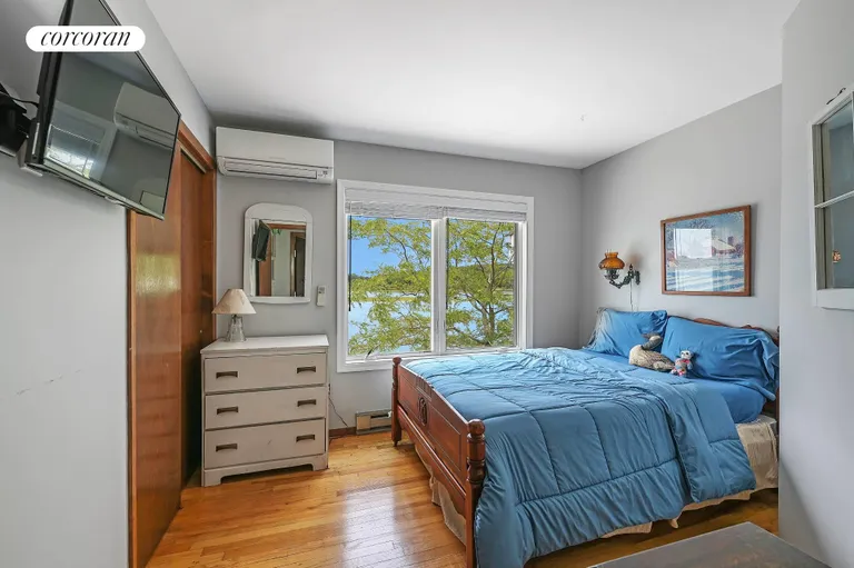 New York City Real Estate | View 286 Towd Point Road | room 17 | View 18