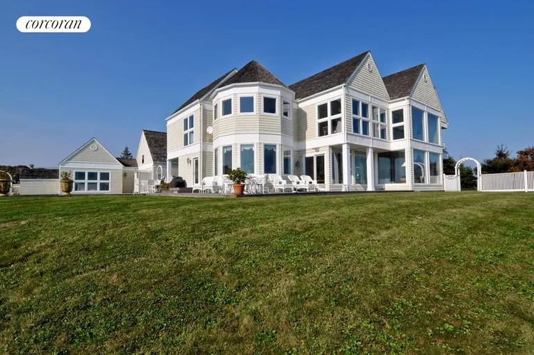 New York City Real Estate | View 390 Old Montauk Highway | 7,000 sq.ft. masterpiece | View 20