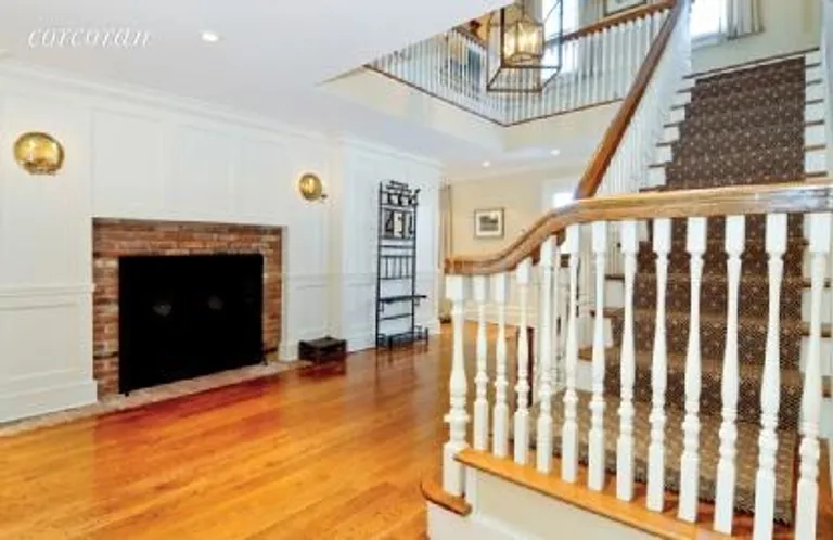 New York City Real Estate | View 388 Ocean Rd | Entry Hallway | View 3