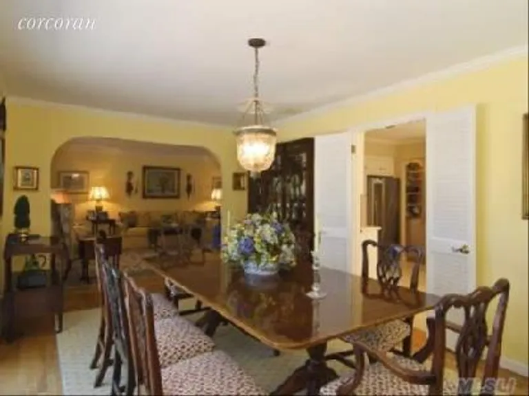 New York City Real Estate | View 103 Seafield Lane | Dining Room Archway | View 8