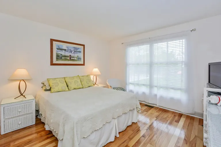 New York City Real Estate | View  | Ground-Floor Guest Room | View 9
