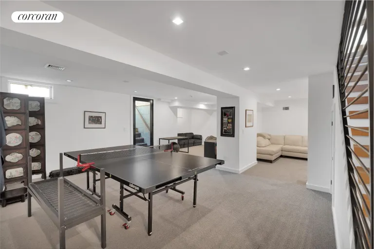 New York City Real Estate | View 75 Pantigo Rd. | room 18 | View 19