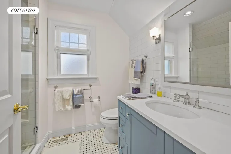 New York City Real Estate | View 26 Briarcroft Drive | with ensuite bath | View 19