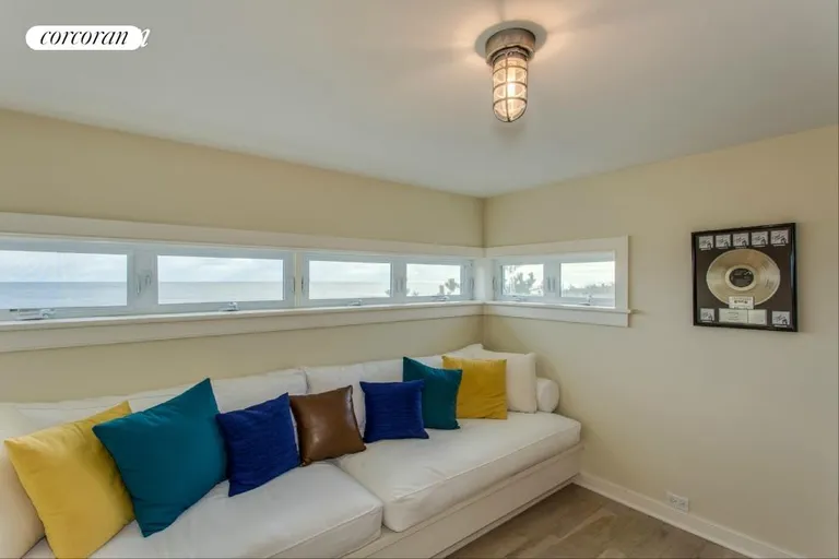 New York City Real Estate | View 45 Whalers Lane | room 7 | View 8