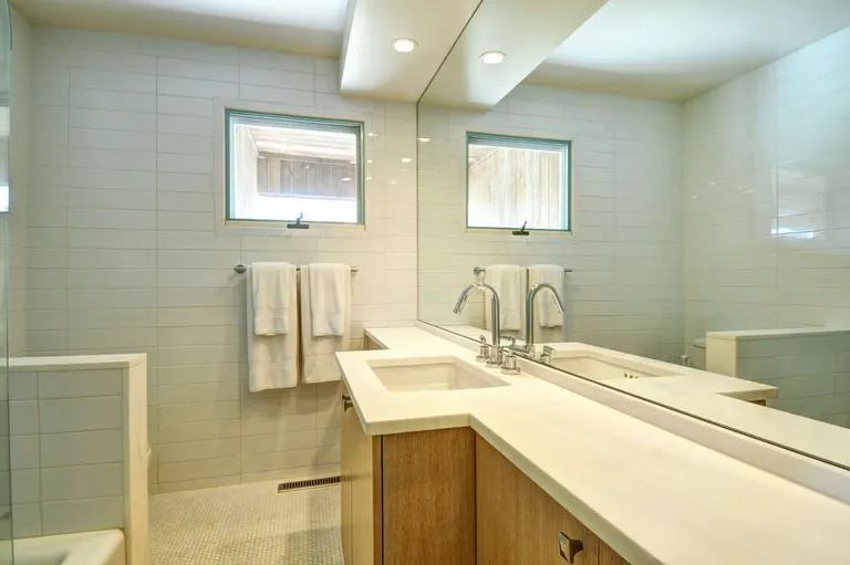 New York City Real Estate | View 139 Seascape Lane | Bathroom | View 8