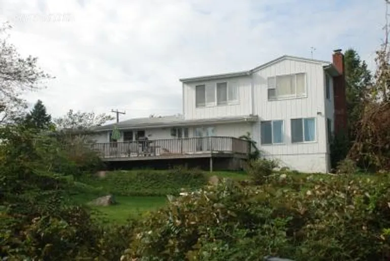 New York City Real Estate | View Montauk | 4 Beds, 2 Baths | View 1