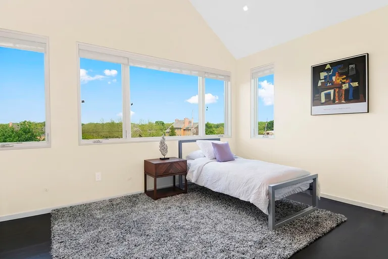 New York City Real Estate | View  | guest bedroom (2 twin beds( | View 10