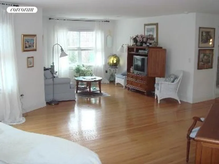 New York City Real Estate | View  | Master Suite 2 | View 9