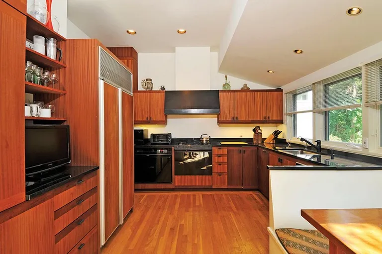 New York City Real Estate | View  | Eat-in kitchen | View 11