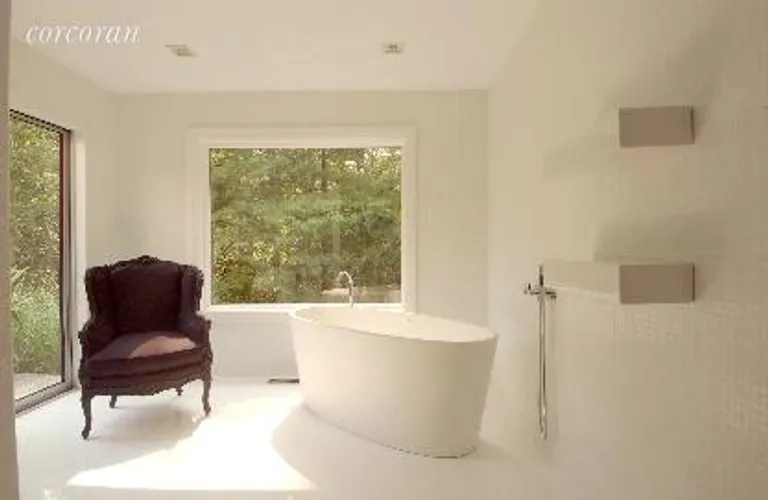 New York City Real Estate | View Wainscott | Fabulous Bathroom | View 5
